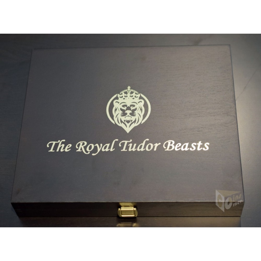 The Royal Tudor Beasts Presentation Case for 10 Gold Coins 1/4 Oz in capsules