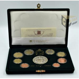 Vatican 2005 - Proof Euro Set with a Silver Medal